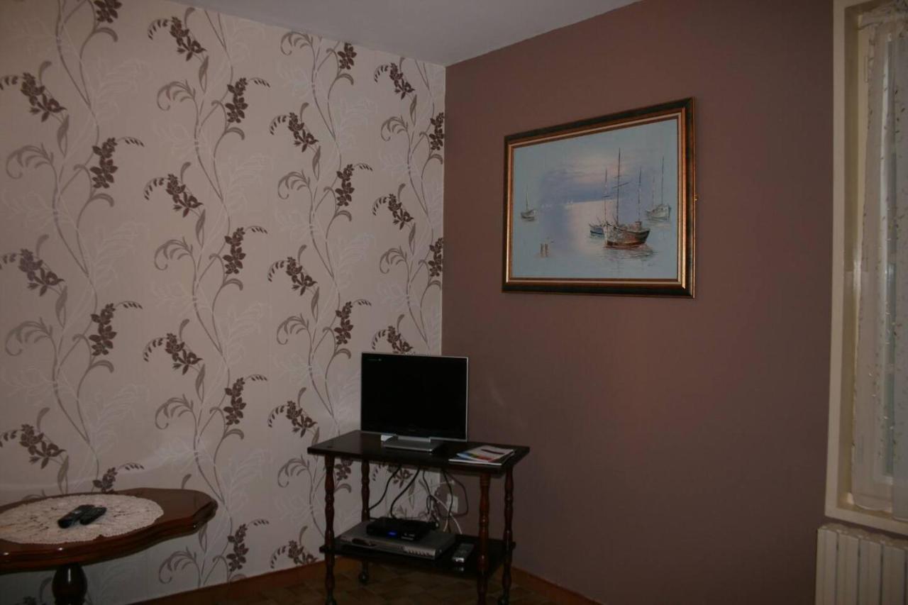 1 Bedroom House 20Min Walk To Centre In 투르뉘 외부 사진