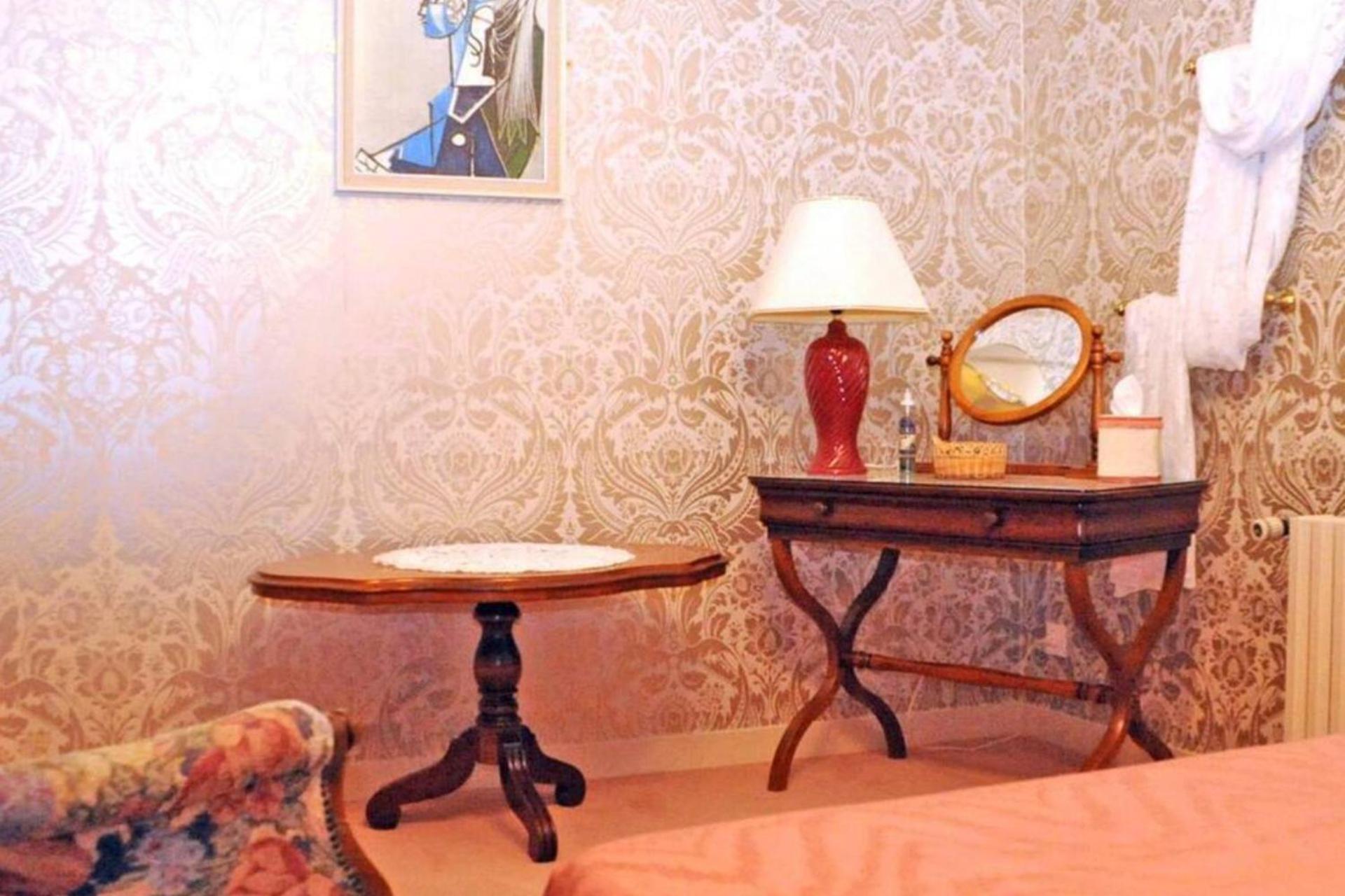 1 Bedroom House 20Min Walk To Centre In 투르뉘 외부 사진